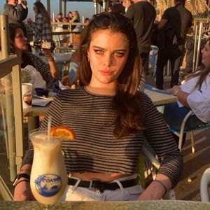 Meet your Posher, Sabrina